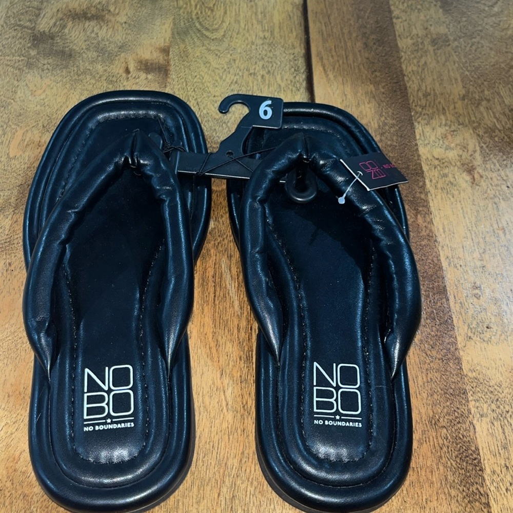 🔥No Boundaries Flip flops 6